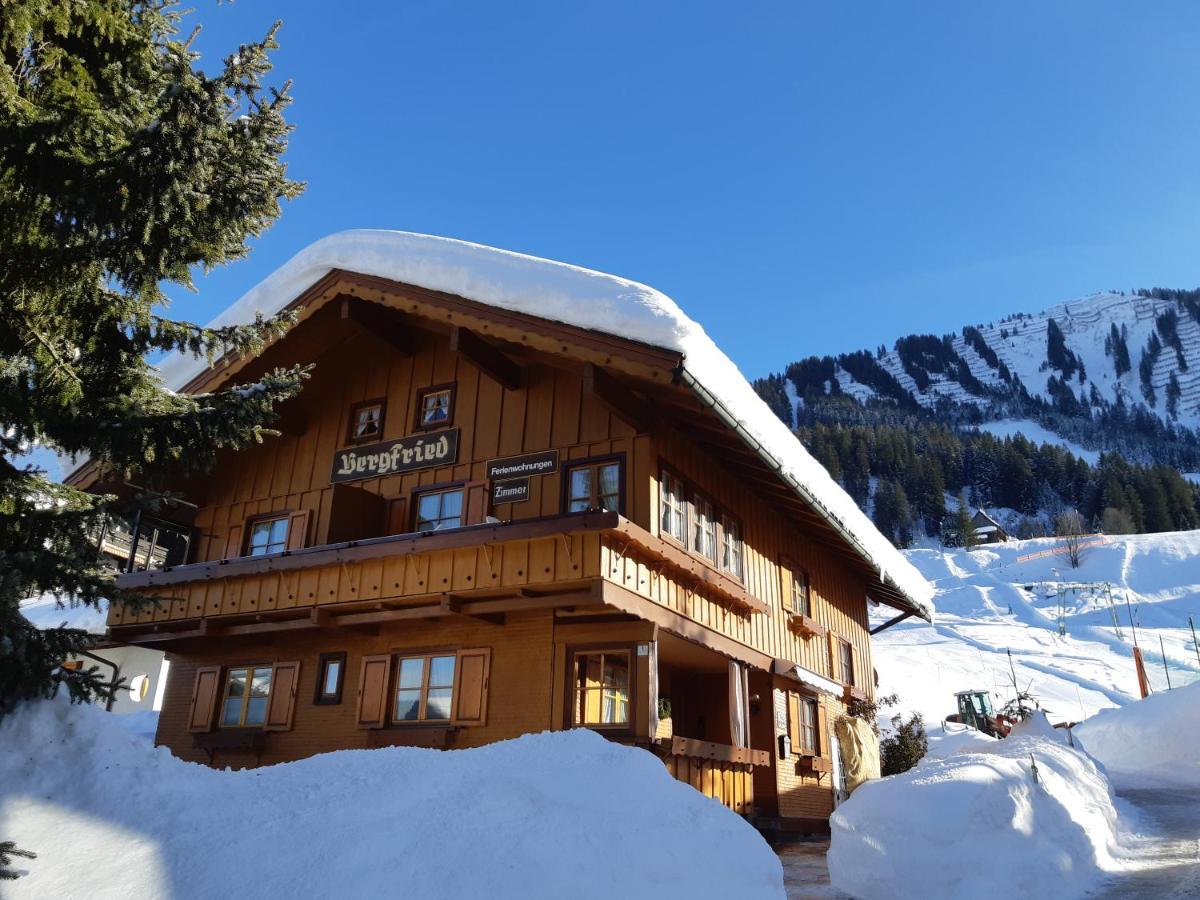 Appartement Das Bergfried - Urlaub Zentral Und Ruhig! à Riezlern Extérieur photo